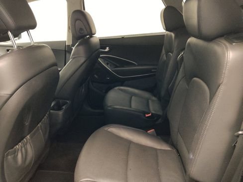 Used 2018 Hyundai Santa Fe Limited w/ Cargo Package FWD image 18