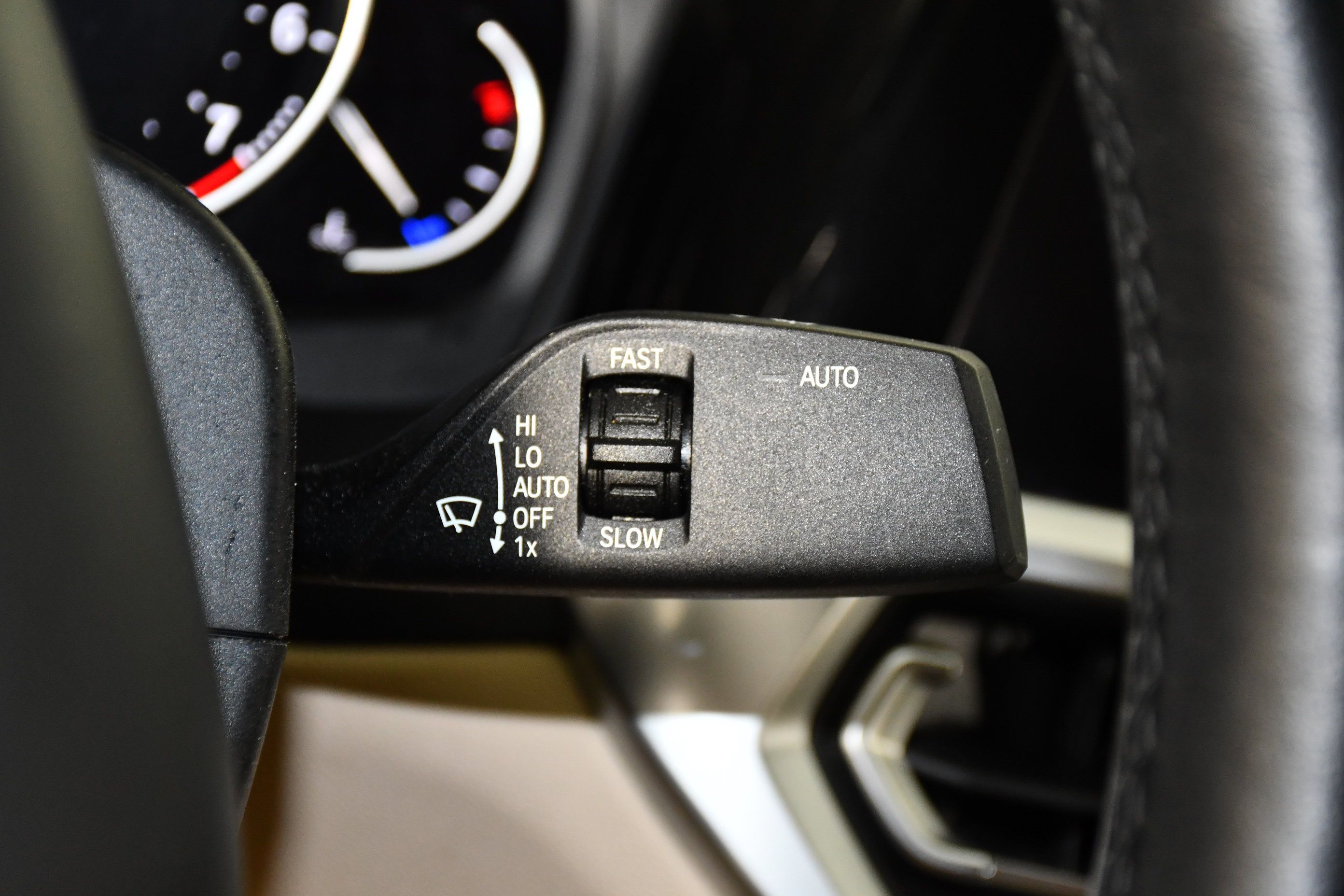 Used 2019 BMW 330i xDrive Sedan w/ Driving Assistance Package AWD/4WD image 23