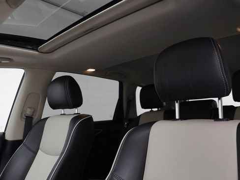 Used 2020 INFINITI QX60 Signature Edition w/ Cargo Package Essential image 14