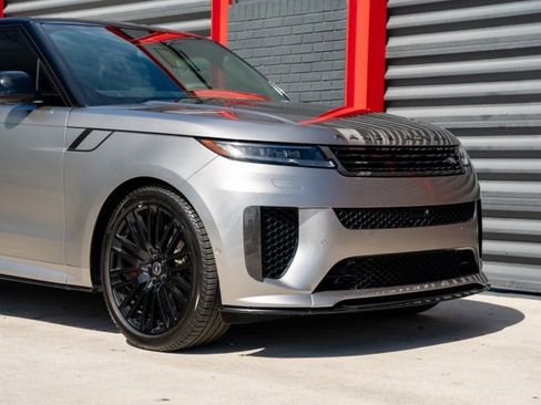 Used 2024 Land Rover Range Rover Sport image 7