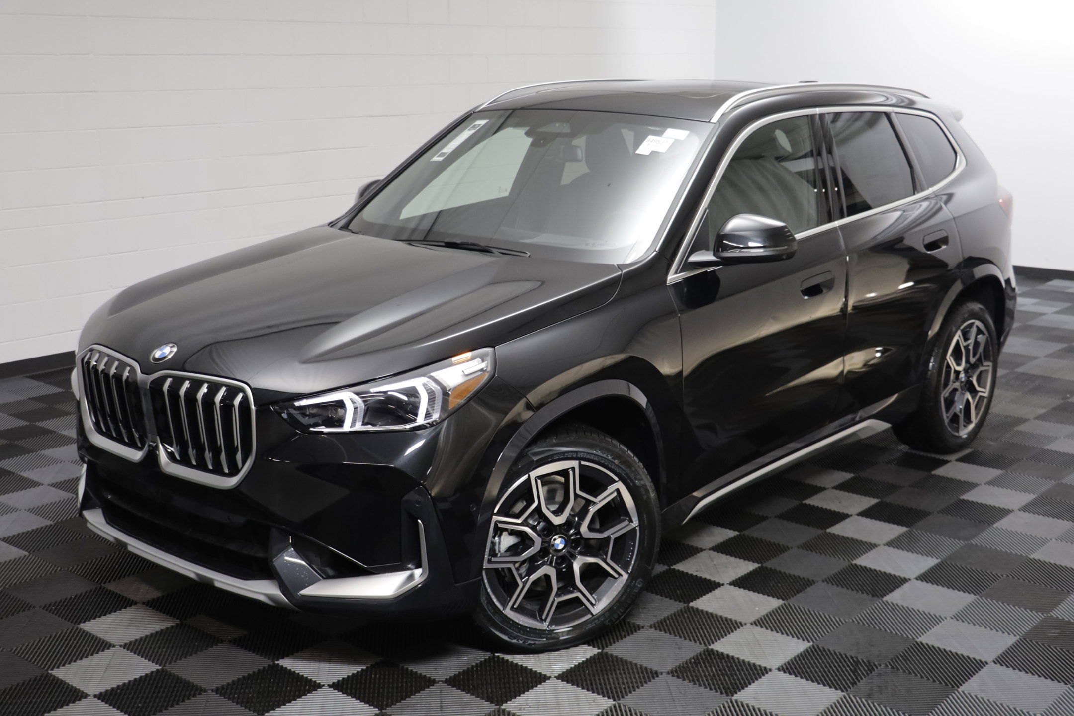 New 2026 BMW X1 xDrive28i w/ Technology Package AWD/4WD image 2
