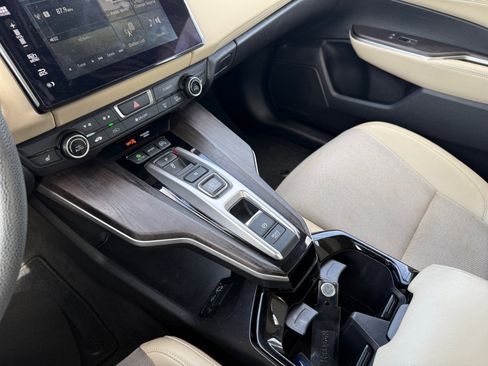 Certified 2018 Honda Clarity Plug-In Hybrid image 13