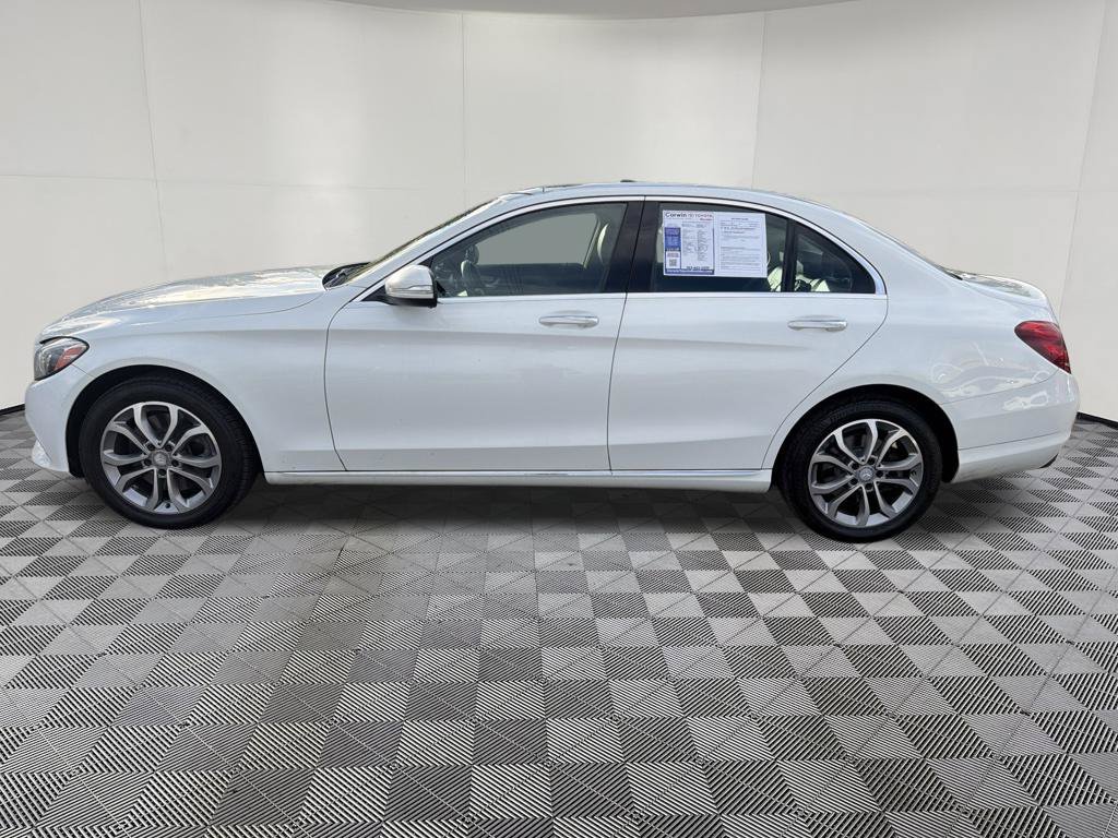 Used 2015 Mercedes-Benz C 300 4MATIC Sedan image 4