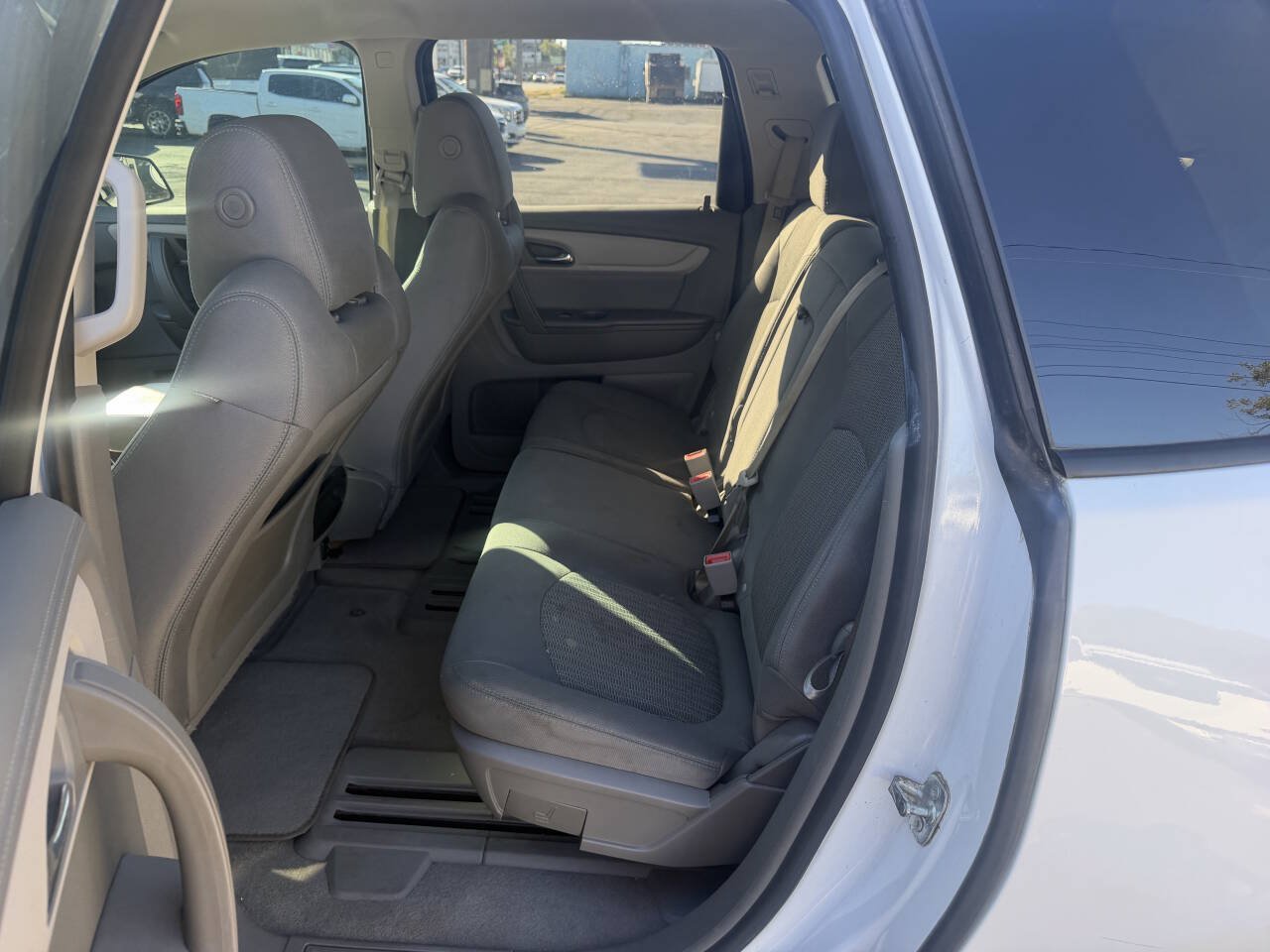 Used 2017 Chevrolet Traverse LS FWD image 13