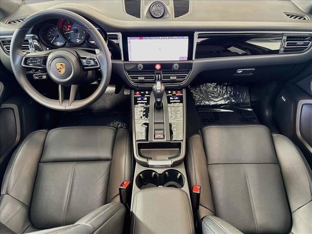 Certified 2026 Porsche Macan AWD/4WD image 20