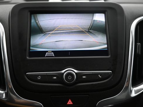 Used 2021 Chevrolet Equinox LT AWD/4WD image 16