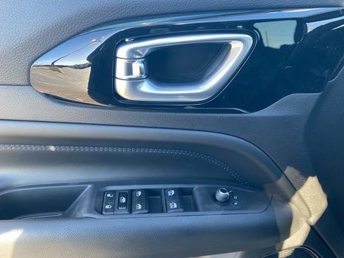 New 2026 Jeep Compass Latitude image 15