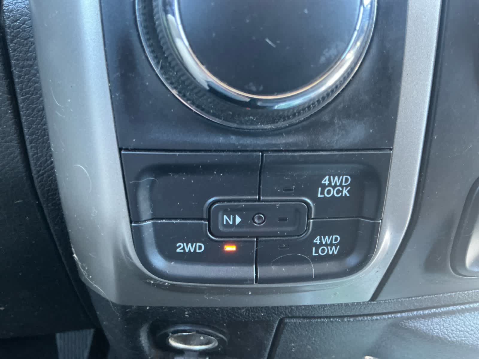 Used 2017 RAM 1500 Classic SLT AWD/4WD image 19