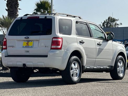 Used 2010 Ford Escape XLT image 4