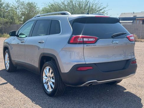 Used 2016 Jeep Cherokee Limited FWD image 8