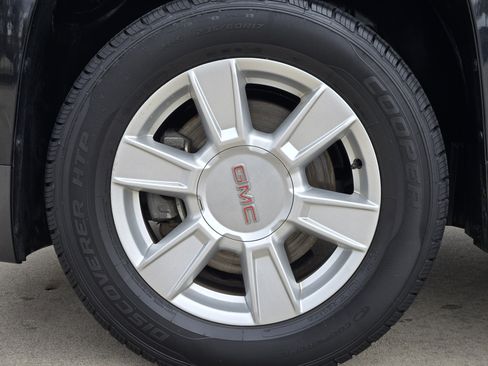 Used 2012 GMC Terrain SLE w/ LPO, Chrome Package image 12