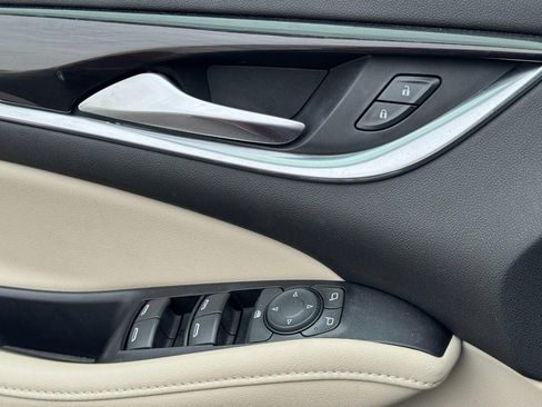 Used 2019 Buick Enclave Essence image 27