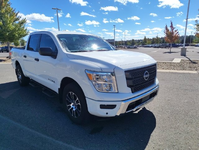 Used 2024 Nissan Titan SV w/ SV Convenience Package AWD/4WD image 1
