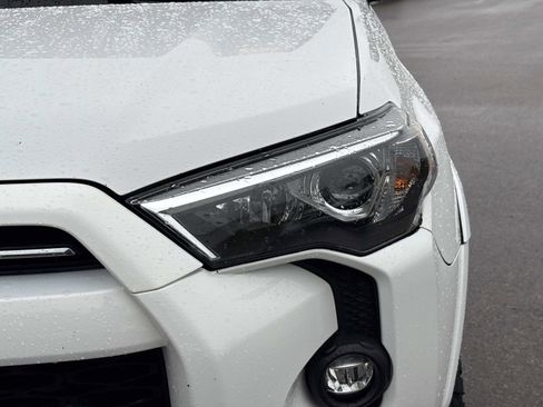 Used 2021 Toyota 4Runner SR5 Premium AWD/4WD image 11