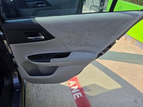 Used 2013 Honda Accord LX image 19