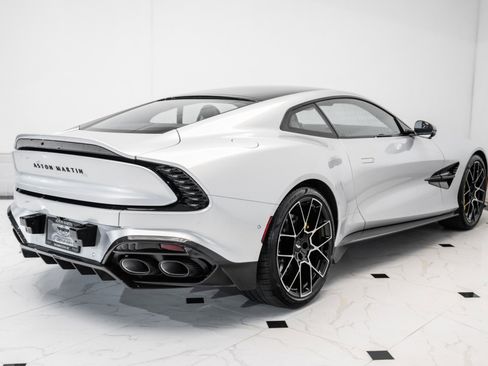 Used 2025 Aston Martin Vanquish image 43
