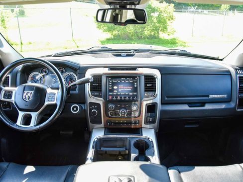 Used 2018 RAM 2500 Laramie w/ Snow Chief Group AWD/4WD image 18