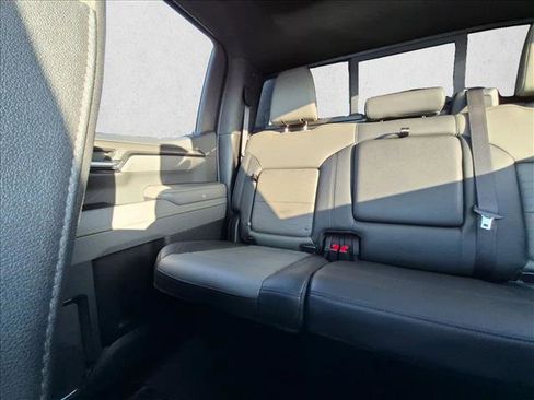 Certified 2023 Chevrolet Silverado 1500 ZR2 w/ Technology Package AWD/4WD image 4