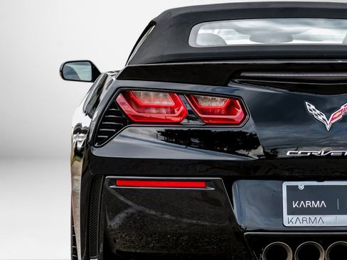 Used 2018 Chevrolet Corvette Stingray Convertible Z51 2LT RWD image 46
