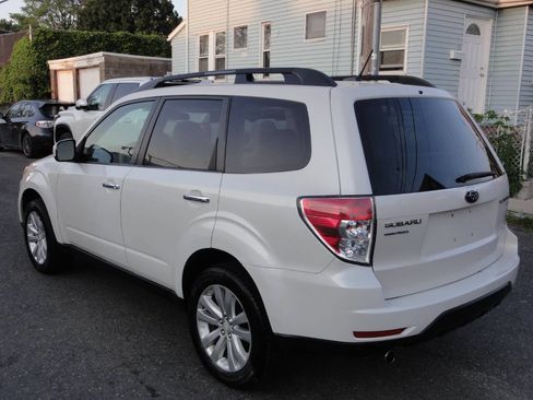 Used 2012 Subaru Forester 2.5X Premium AWD/4WD image 4