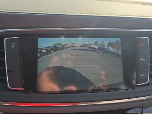 Used 2018 Buick Enclave Premium FWD image 25
