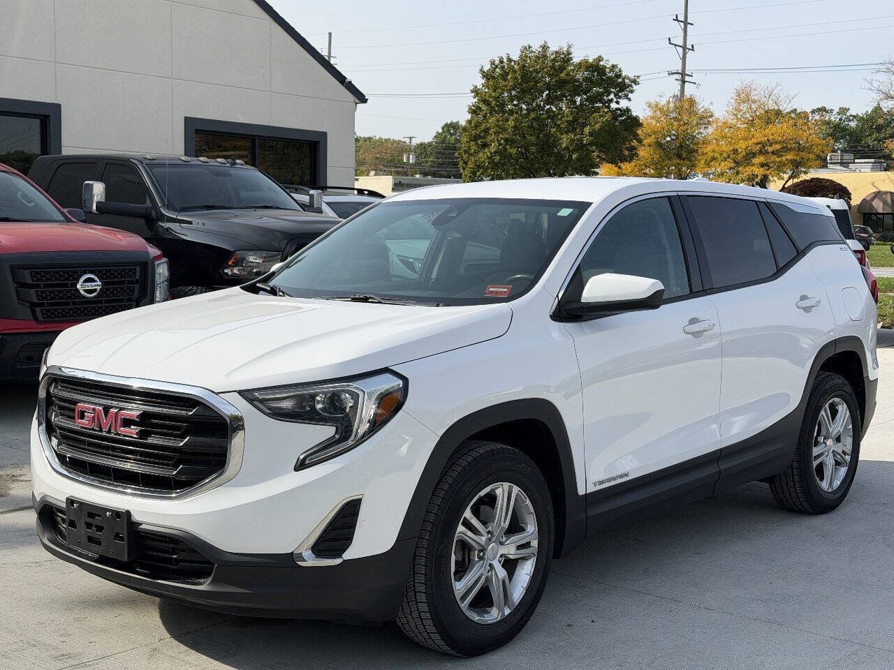 Used 2020 GMC Terrain SLE AWD/4WD image 2