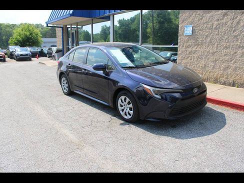 Used 2023 Toyota Corolla LE FWD image 1