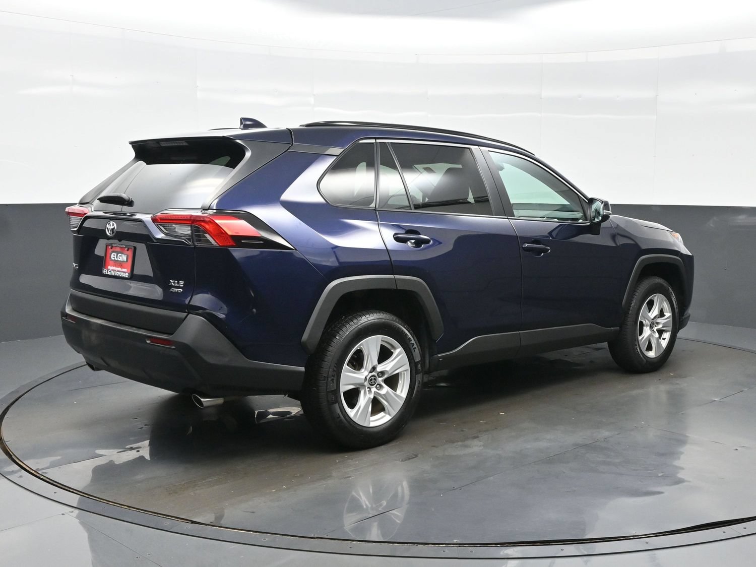 Used 2021 Toyota RAV4 XLE w/ Convenience Package AWD/4WD image 6