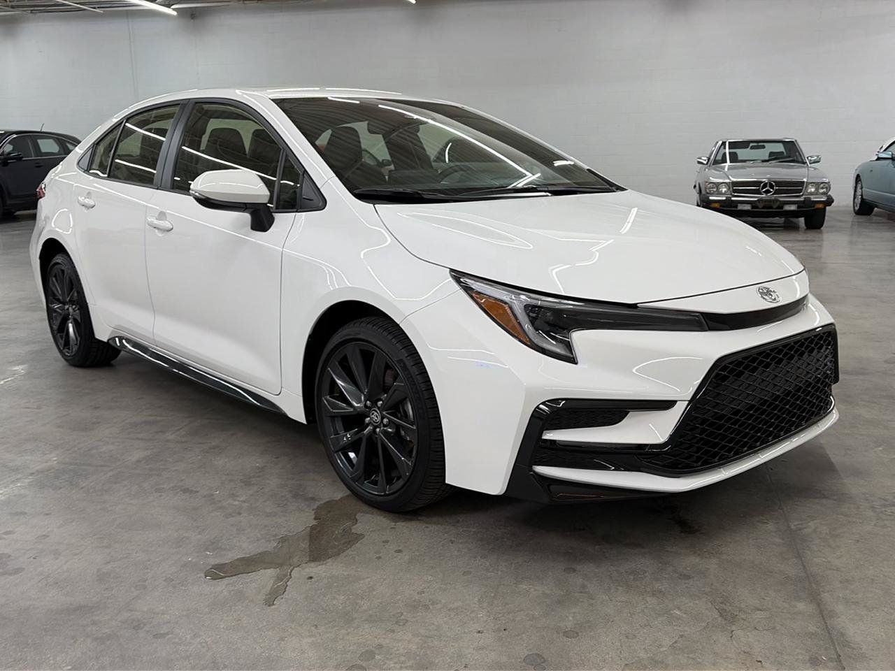 Used 2026 Toyota Corolla SE FWD image 4