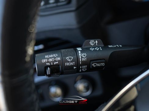 Used 2020 Cadillac Escalade Premium Luxury image 27