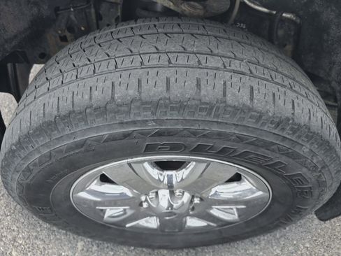 Used 2013 Ford F150 XLT w/ XLT Chrome Pkg image 11