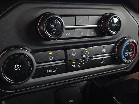 Used 2024 Ford Bronco Big Bend w/ Sasquatch Package image 15