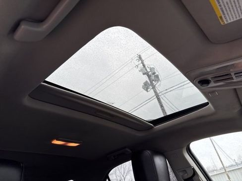 Used 2017 Chevrolet Equinox Premier w/ Enhanced Convenience Package image 11