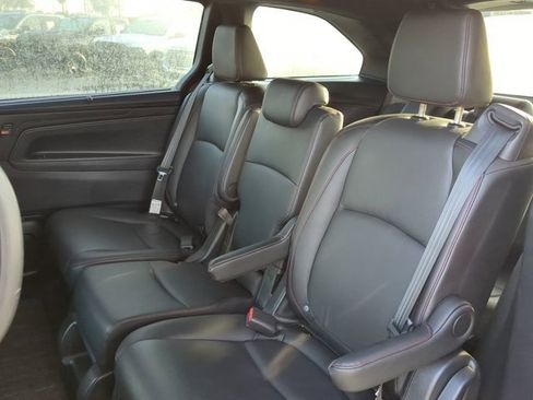 Used 2025 Honda Odyssey Sport-L image 14
