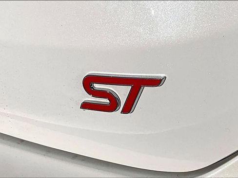 Used 2023 Ford Edge ST image 10