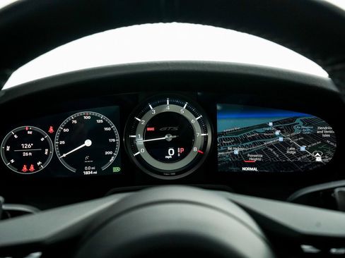 Used 2024 Porsche 911 Carrera GTS image 31