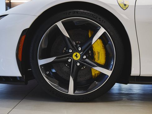 Used 2024 Ferrari SF90 Spider image 53
