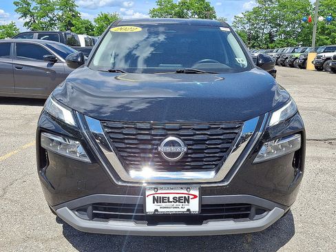 Used 2022 Nissan Rogue SV AWD/4WD image 29