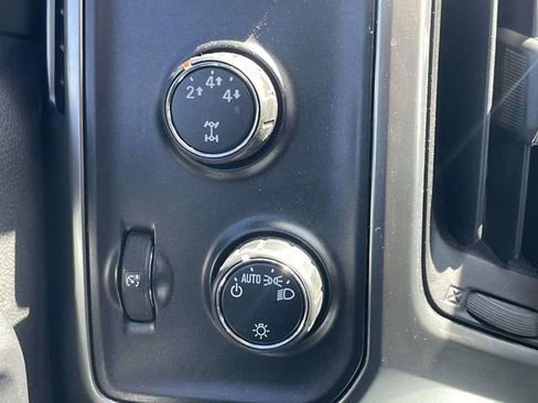 Used 2015 Chevrolet Silverado 2500 LT AWD/4WD image 23