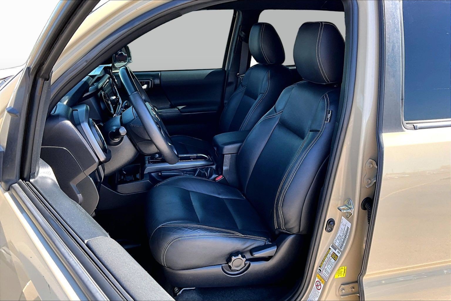 Used 2019 Toyota Tacoma TRD Sport RWD image 25