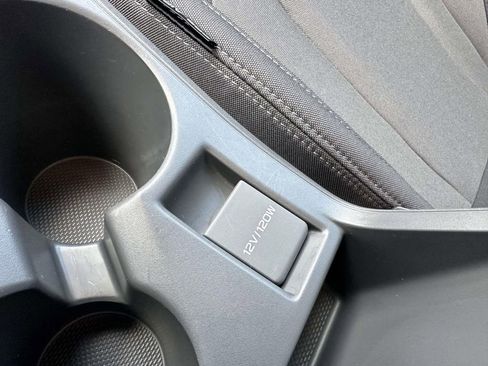 Certified 2025 Subaru Crosstrek 2.0i Premium image 19