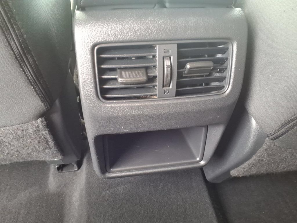 Used 2022 Nissan Rogue S AWD/4WD image 16