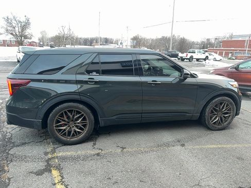 Used 2022 Ford Explorer ST w/ Equipment Group 401A image 7