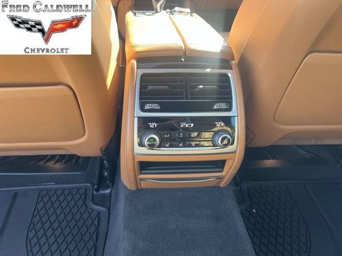 Used 2021 BMW 740i xDrive w/ Luxury Rear Seating Package AWD/4WD image 27