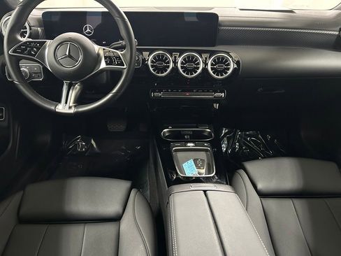 Used 2025 Mercedes-Benz CLA 250 4MATIC image 16