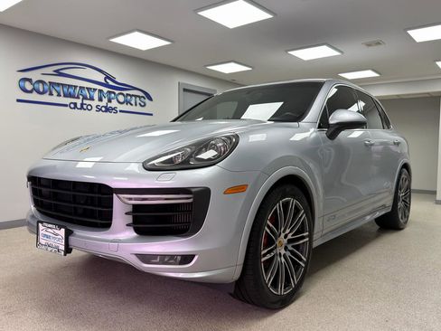 Used 2016 Porsche Cayenne GTS image 1