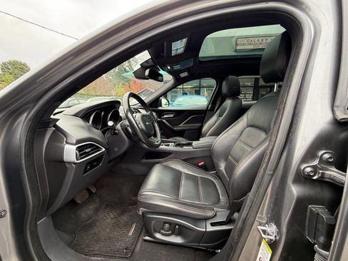 Used 2017 Jaguar F-PACE Prestige image 17