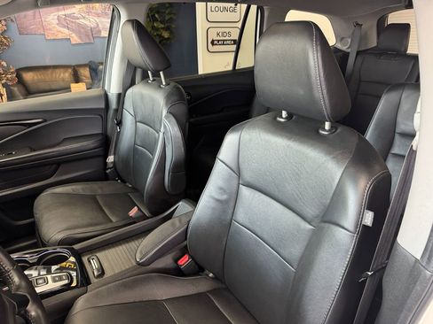 Used 2019 Honda Pilot Touring image 13