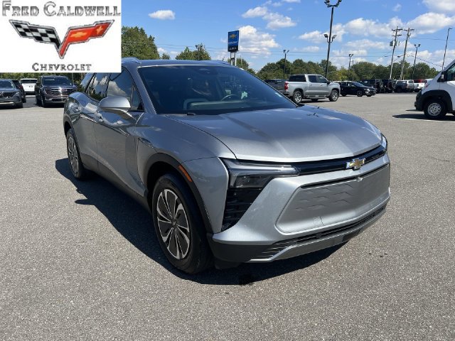 Used 2025 Chevrolet Blazer EV LT AWD/4WD image 1