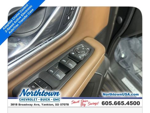 Used 2021 Chevrolet Tahoe High Country w/ Premium Package AWD/4WD image 11